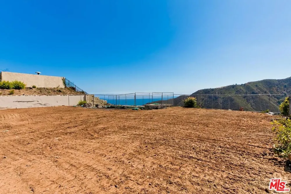 16740 Monte Hermoso Drive Pacific Palisades, CA 90272