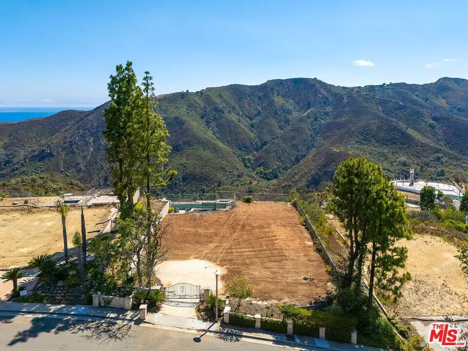 16740 Monte Hermoso Drive Pacific Palisades, CA 90272