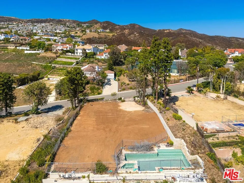 16740 Monte Hermoso Drive Pacific Palisades, CA 90272