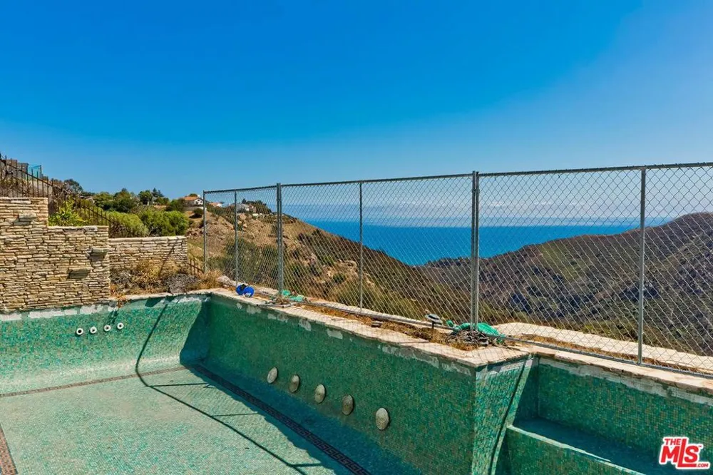 16740 Monte Hermoso Drive Pacific Palisades, CA 90272