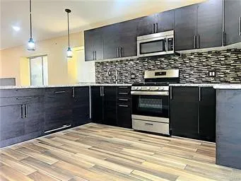 43401 Alep Avenue Lancaster, CA 93536
