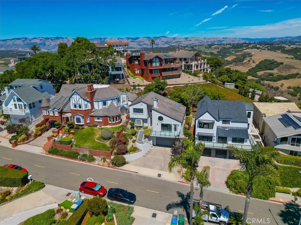 1174 Longview Avenue Pismo Beach, CA 93449