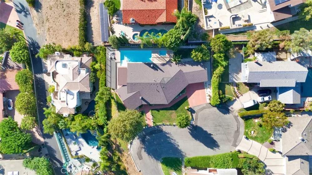 19422 Holiday Lane North Tustin, CA 92705