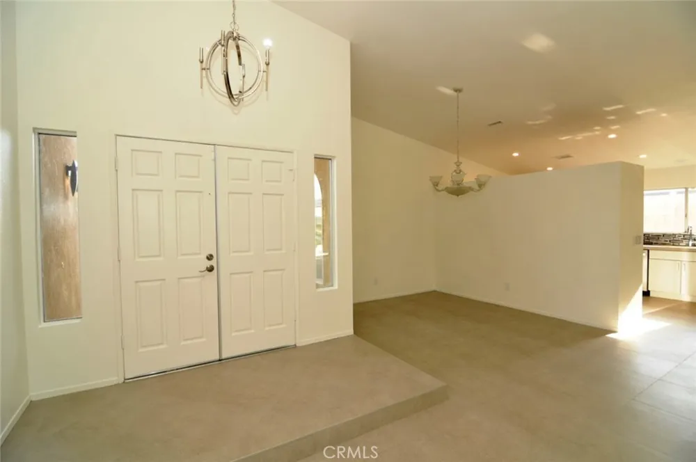 68050 Espada Cathedral City, CA 92234