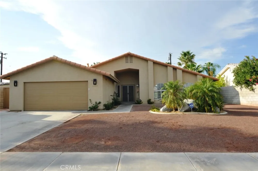 68050 Espada Cathedral City, CA 92234
