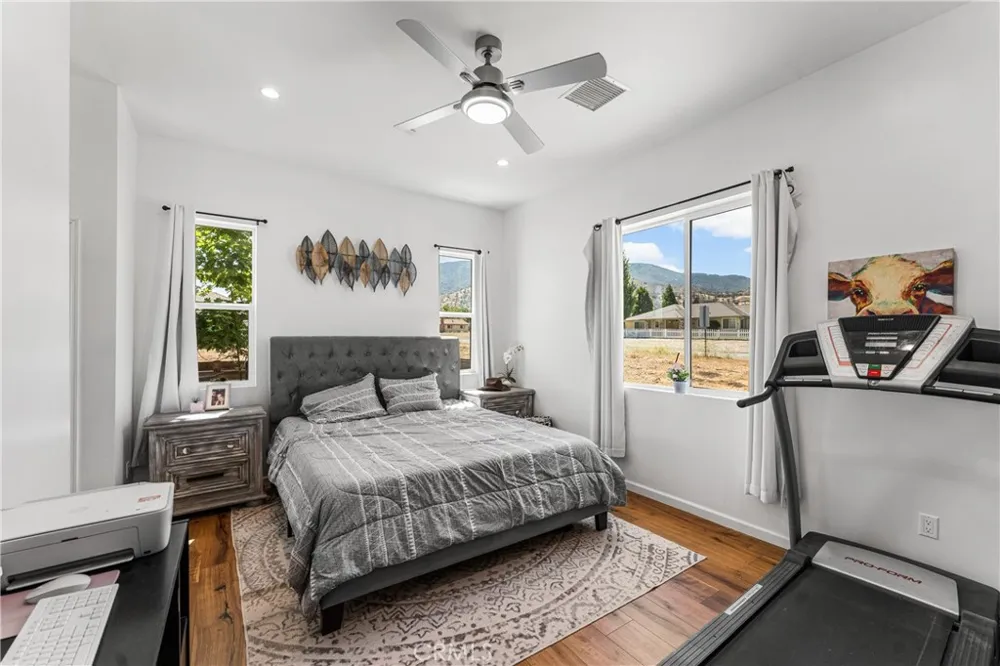 28301 Stallion Springs Dr Stallion Springs, CA 93561