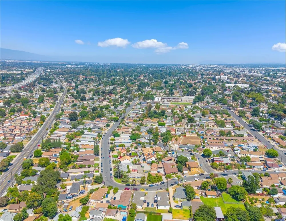 1072 W WILSON STREET Pomona, CA 91768