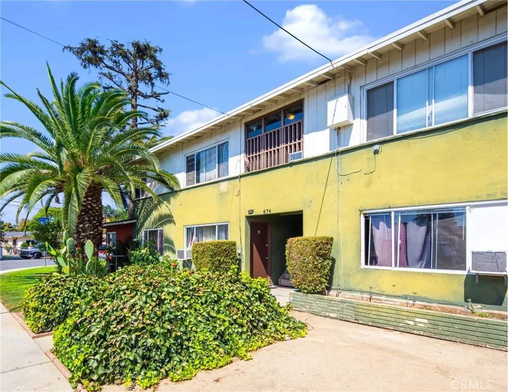 1072 W WILSON STREET Pomona, CA 91768