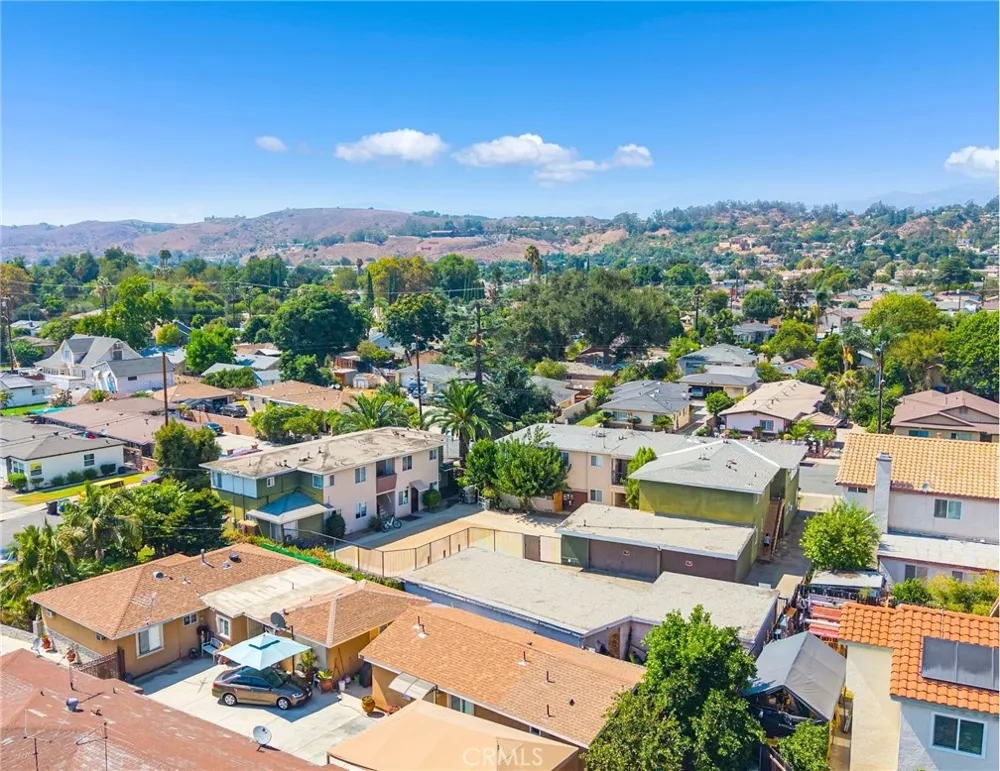 1072 W WILSON STREET Pomona, CA 91768
