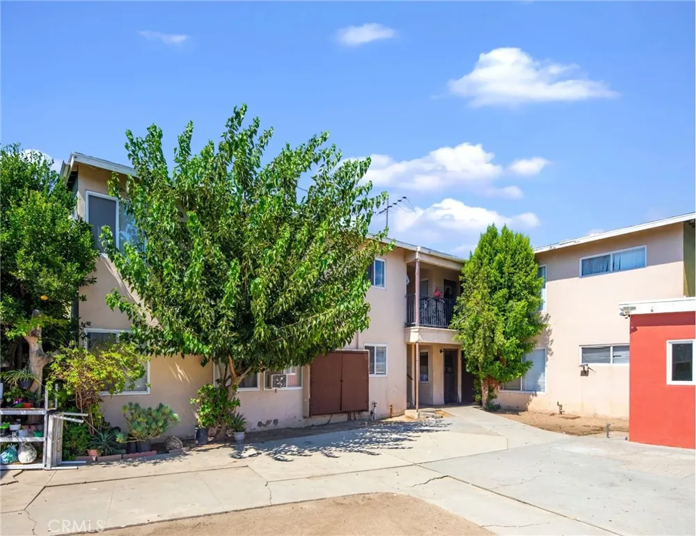 1072 W WILSON STREET Pomona, CA 91768
