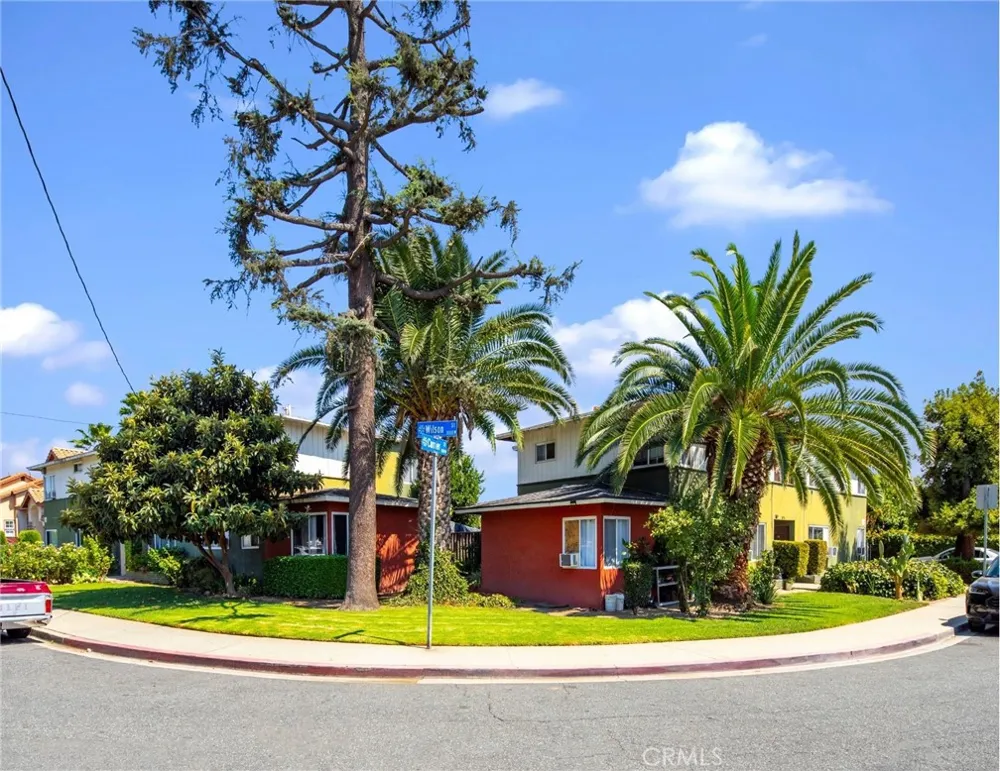 1072 W WILSON STREET Pomona, CA 91768