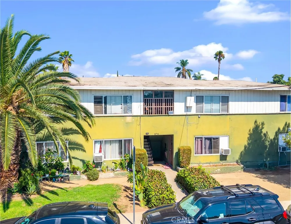 1072 W WILSON STREET Pomona, CA 91768