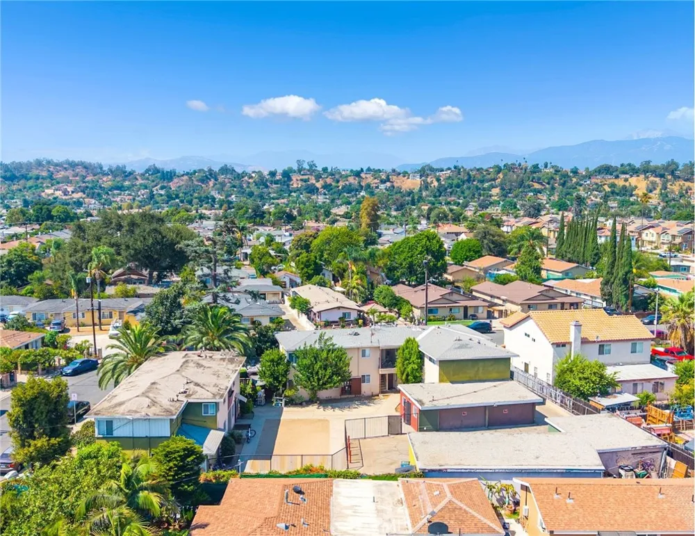 1072 W WILSON STREET Pomona, CA 91768