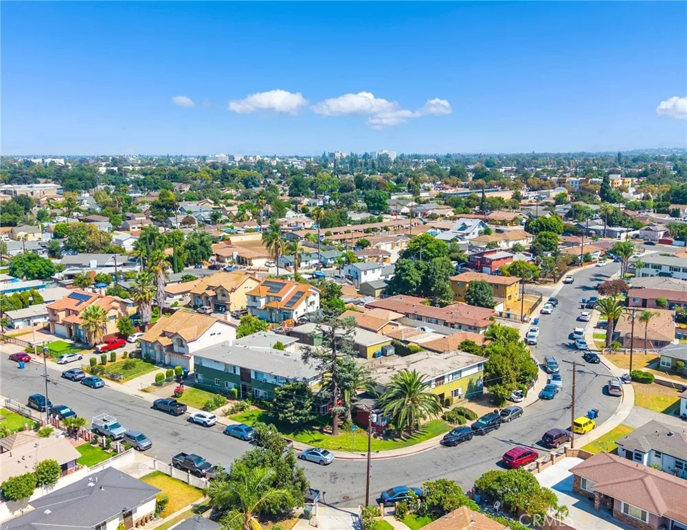 1072 W WILSON STREET Pomona, CA 91768