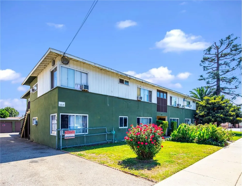 1072 W WILSON STREET Pomona, CA 91768