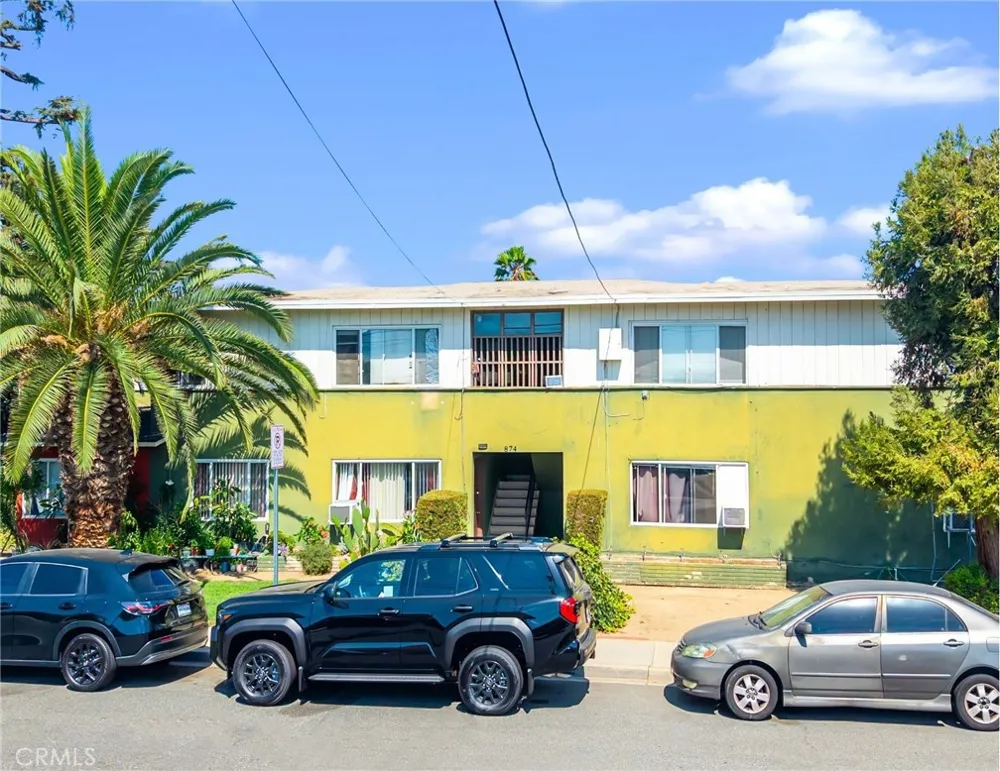 1072 W WILSON STREET Pomona, CA 91768