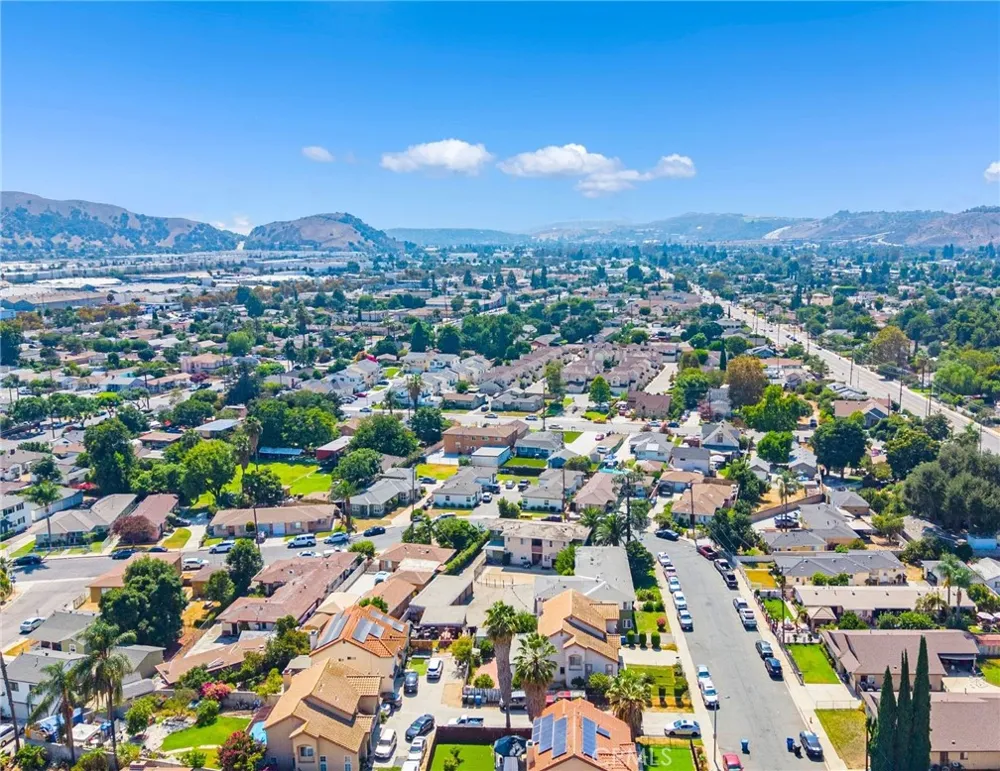 1072 W WILSON STREET Pomona, CA 91768