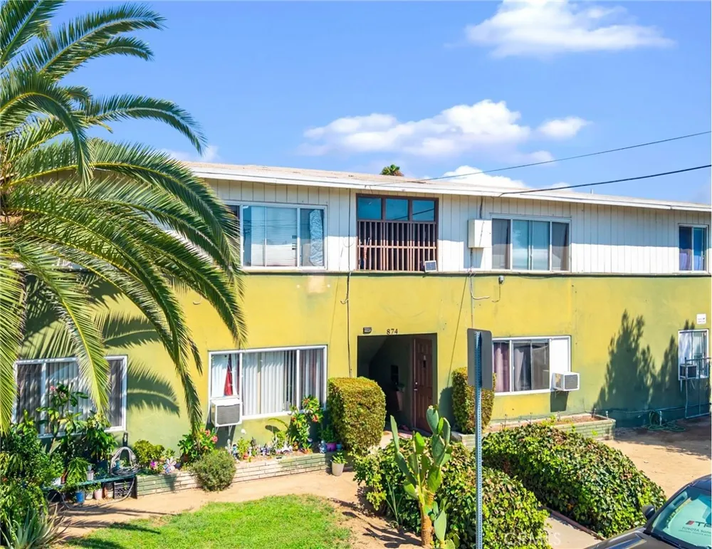 1072 W WILSON STREET Pomona, CA 91768