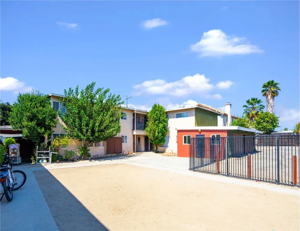 1072 W WILSON STREET Pomona, CA 91768