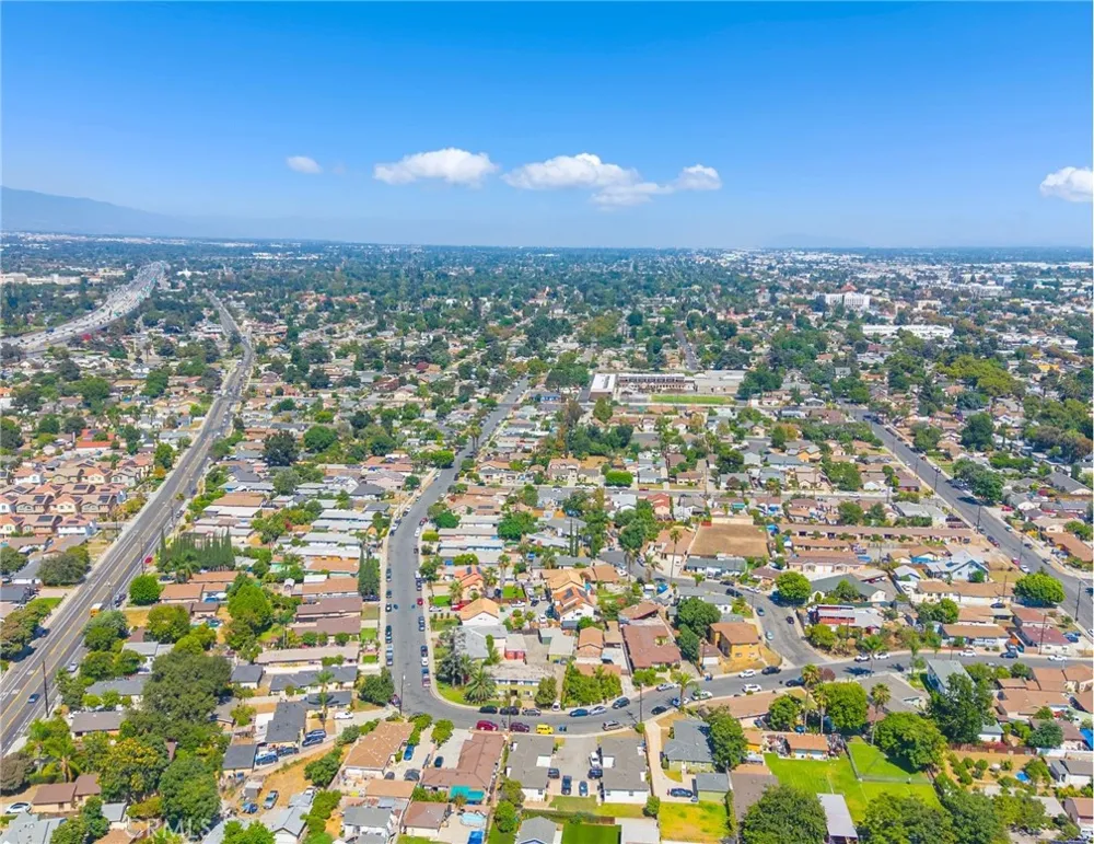 1072 W WILSON STREET Pomona, CA 91768