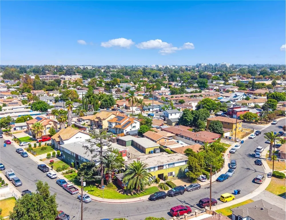 1072 W WILSON STREET Pomona, CA 91768