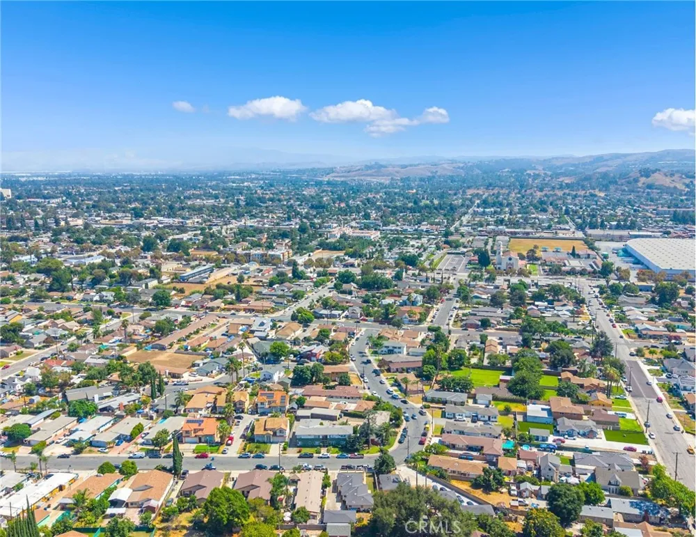 1072 W WILSON STREET Pomona, CA 91768
