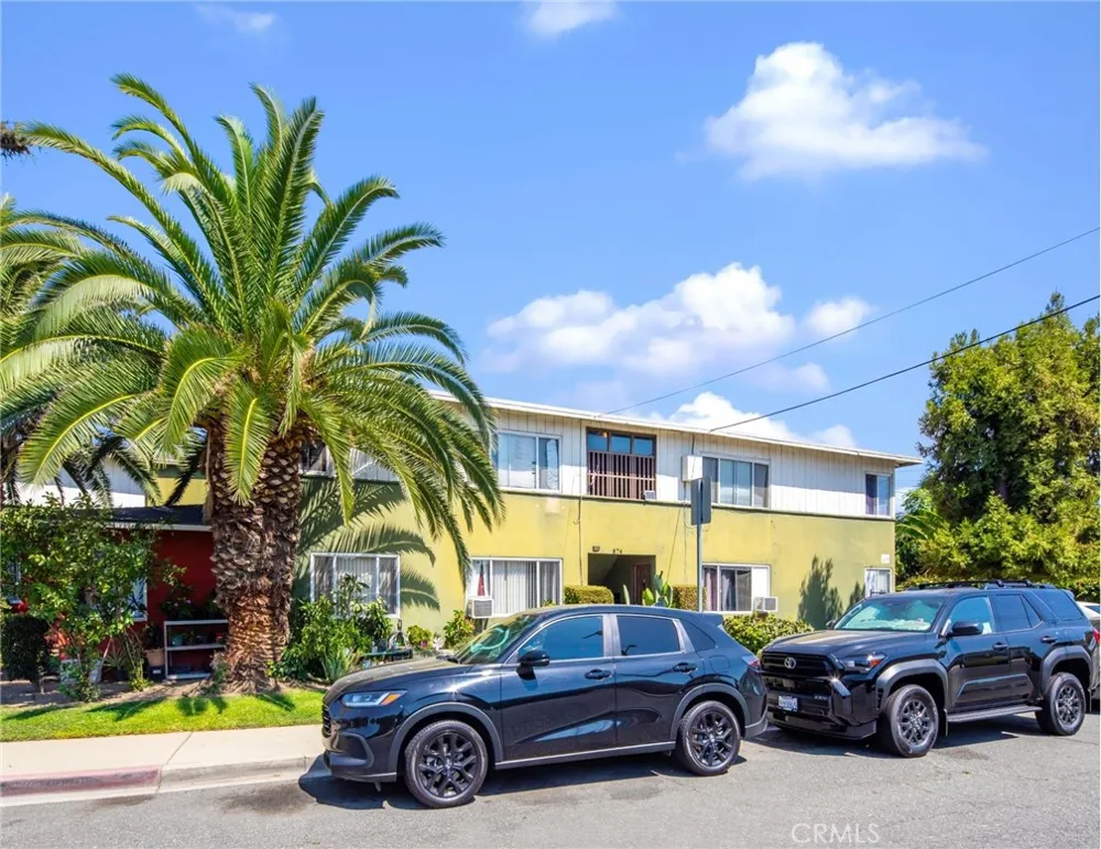 1072 W WILSON STREET Pomona, CA 91768