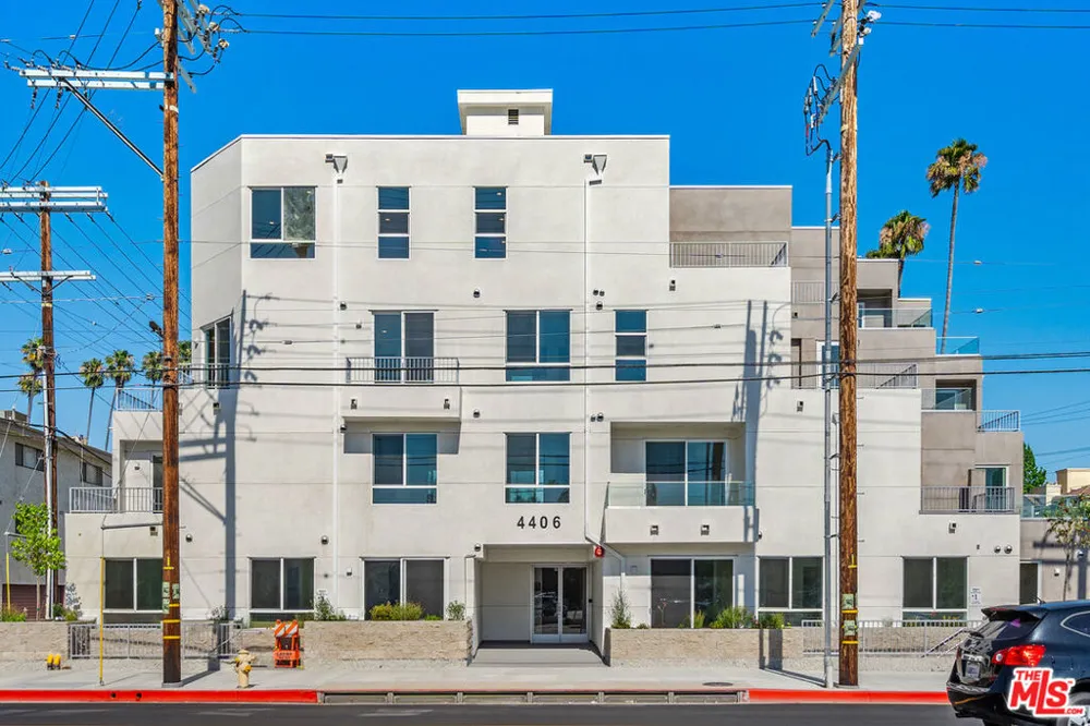 4406 Fulton Street #103 Sherman Oaks, CA 91423
