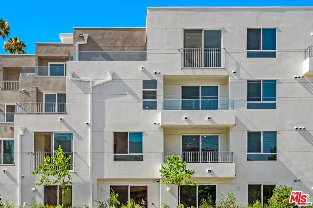 4406 Fulton Street #103 Sherman Oaks, CA 91423