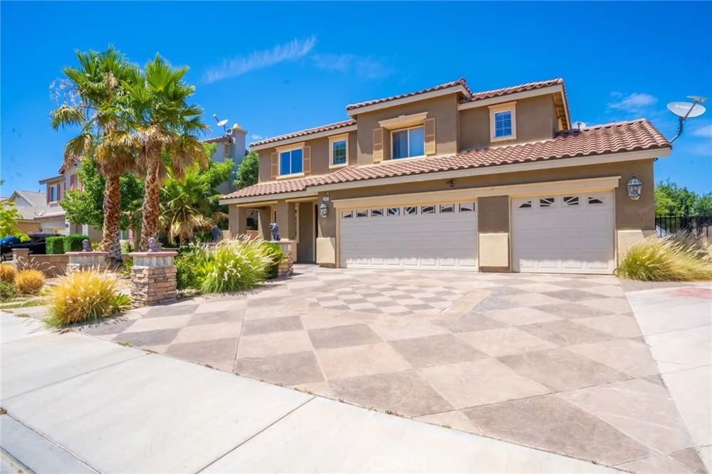 1861 Hideaway Place Palmdale, CA 93551