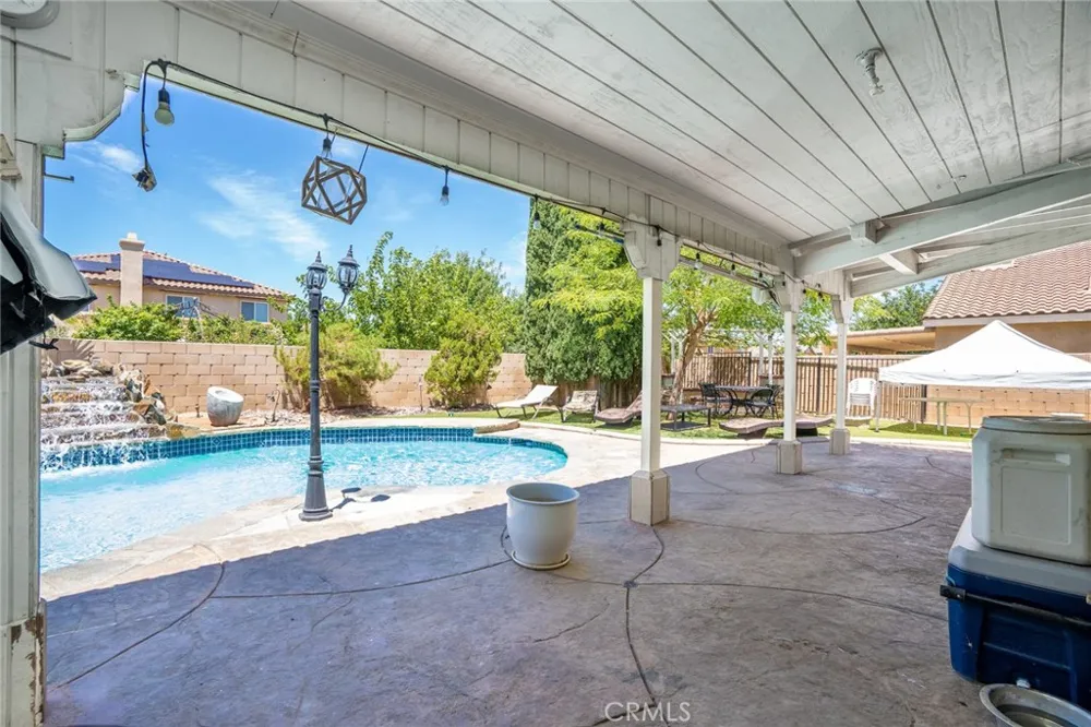 1861 Hideaway Place Palmdale, CA 93551