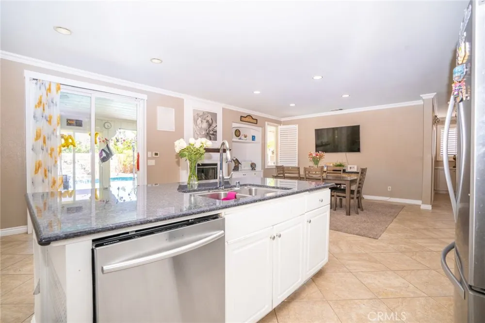 1861 Hideaway Place Palmdale, CA 93551