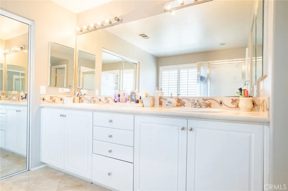 1861 Hideaway Place Palmdale, CA 93551