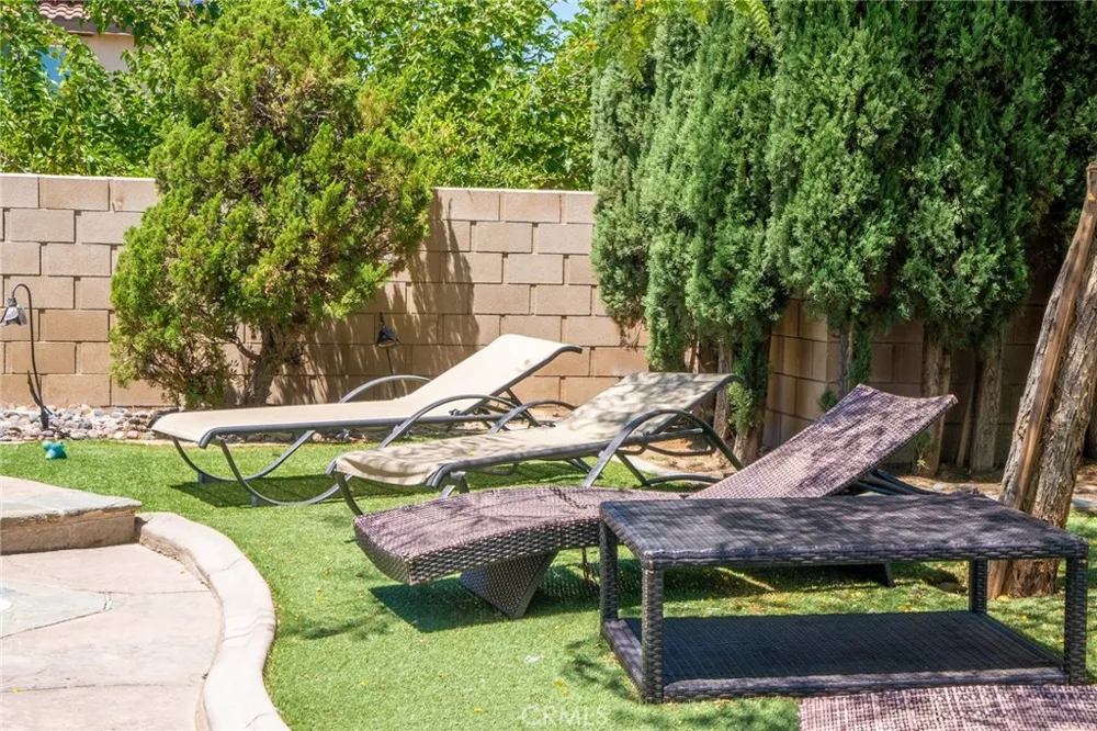 1861 Hideaway Place Palmdale, CA 93551