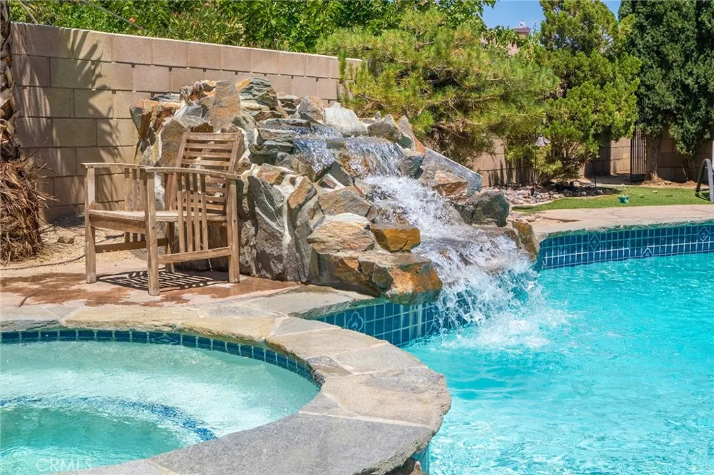 1861 Hideaway Place Palmdale, CA 93551
