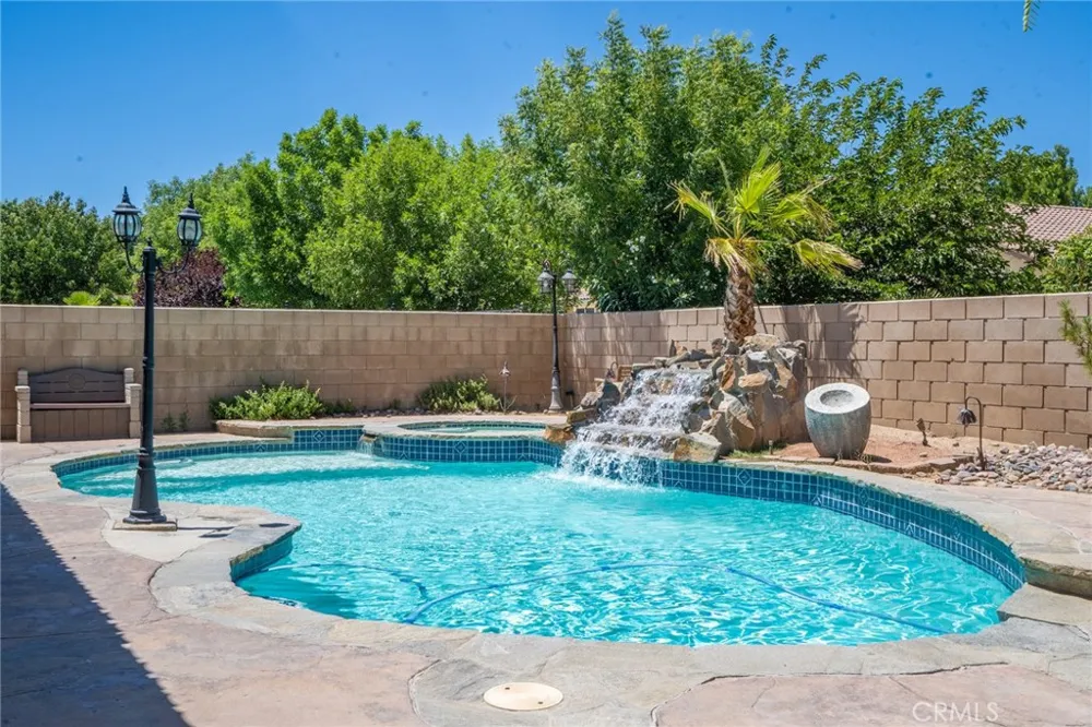1861 Hideaway Place Palmdale, CA 93551