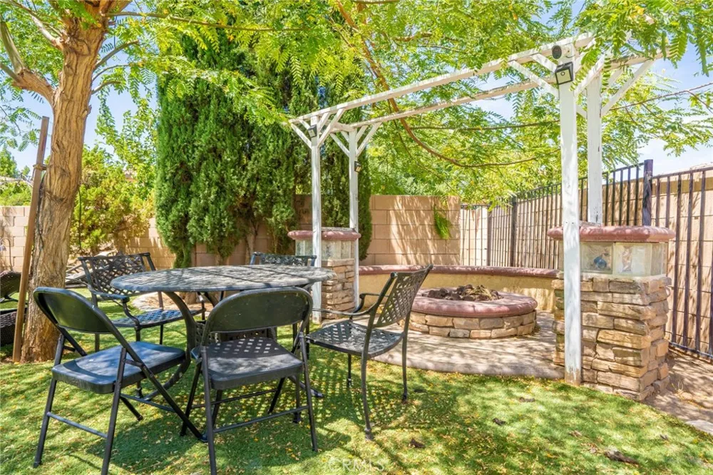 1861 Hideaway Place Palmdale, CA 93551