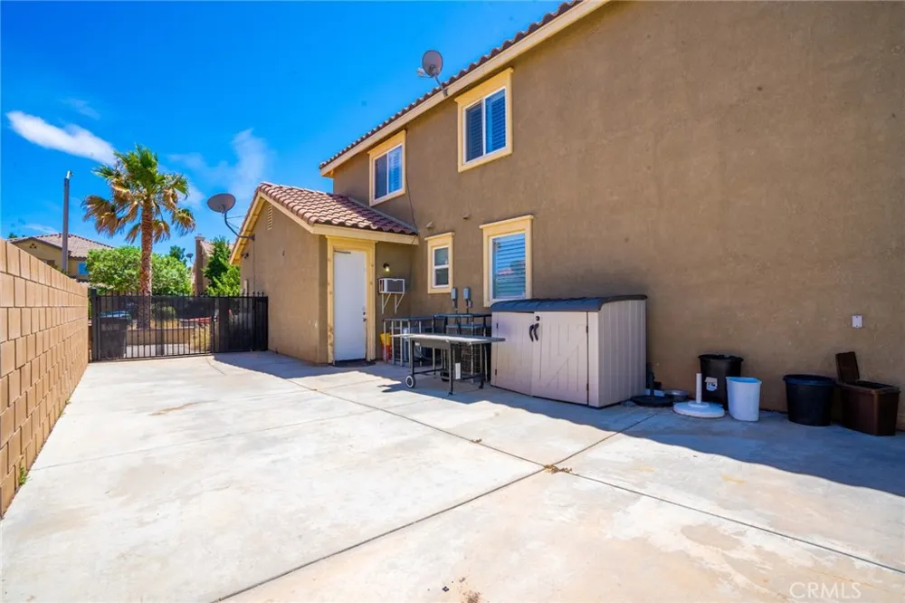 1861 Hideaway Place Palmdale, CA 93551