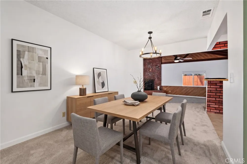 805 S Oakhaven Anaheim, CA 92804