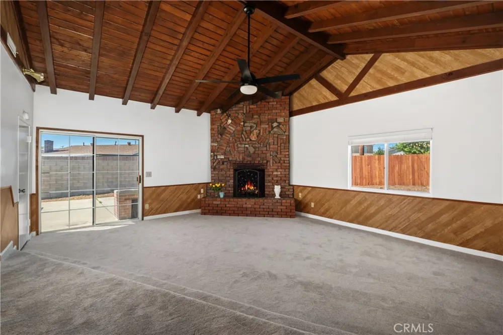 805 S Oakhaven Anaheim, CA 92804