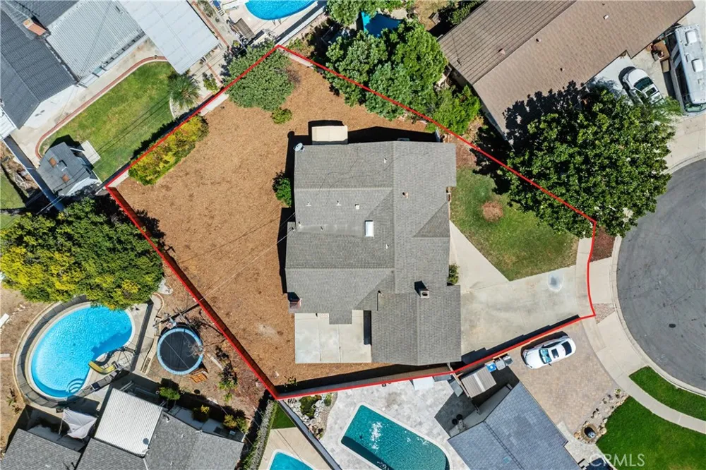805 S Oakhaven Anaheim, CA 92804