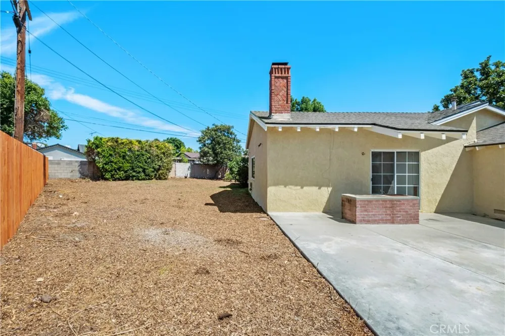 805 S Oakhaven Anaheim, CA 92804