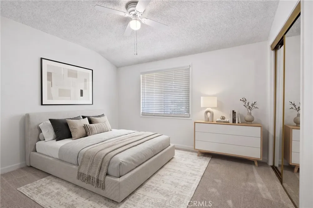 805 S Oakhaven Anaheim, CA 92804
