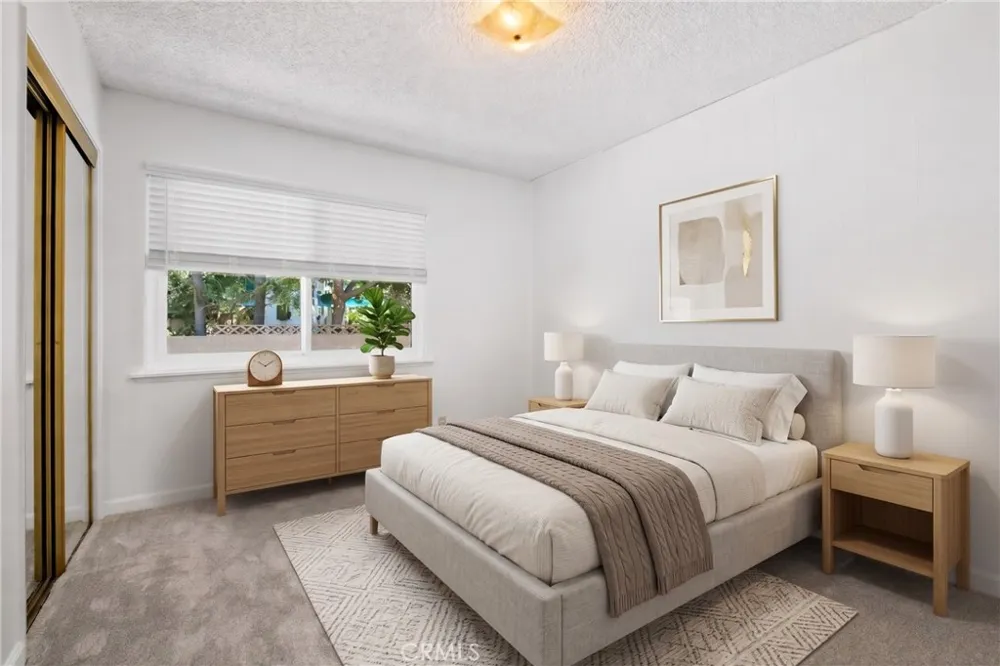 805 S Oakhaven Anaheim, CA 92804