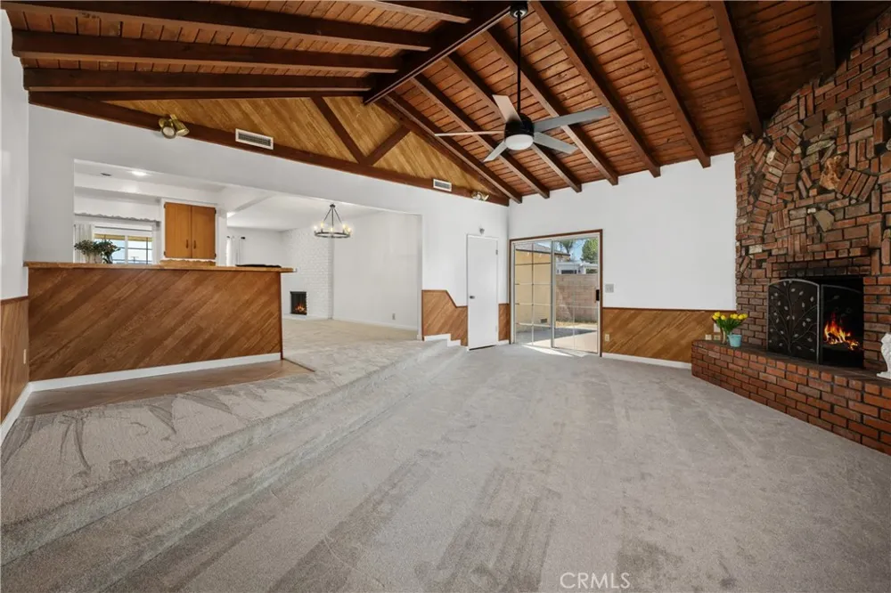 805 S Oakhaven Anaheim, CA 92804