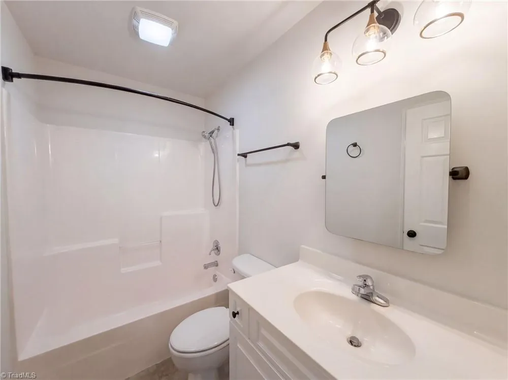 124 Manor Ridge Way Lexington, NC 27292