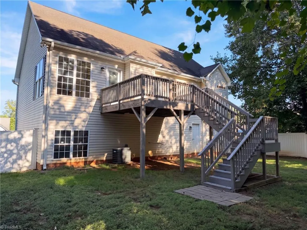 124 Manor Ridge Way Lexington, NC 27292