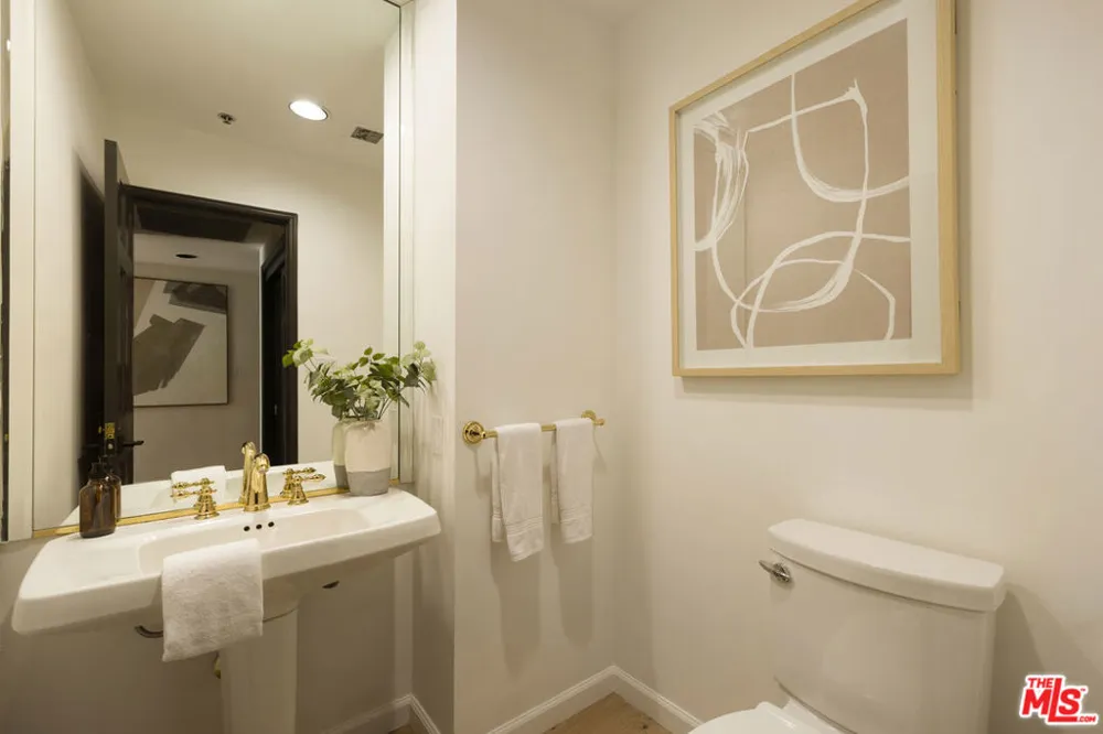 10724 Wilshire Boulevard #803 Los Angeles, CA 90024