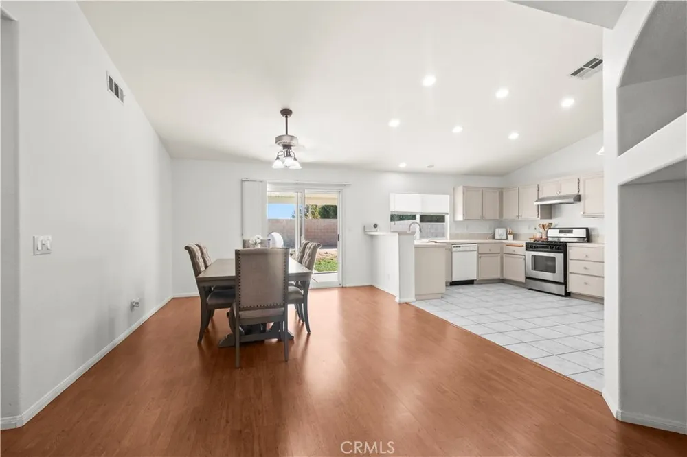 4141 De Anza Palmdale, CA 93551