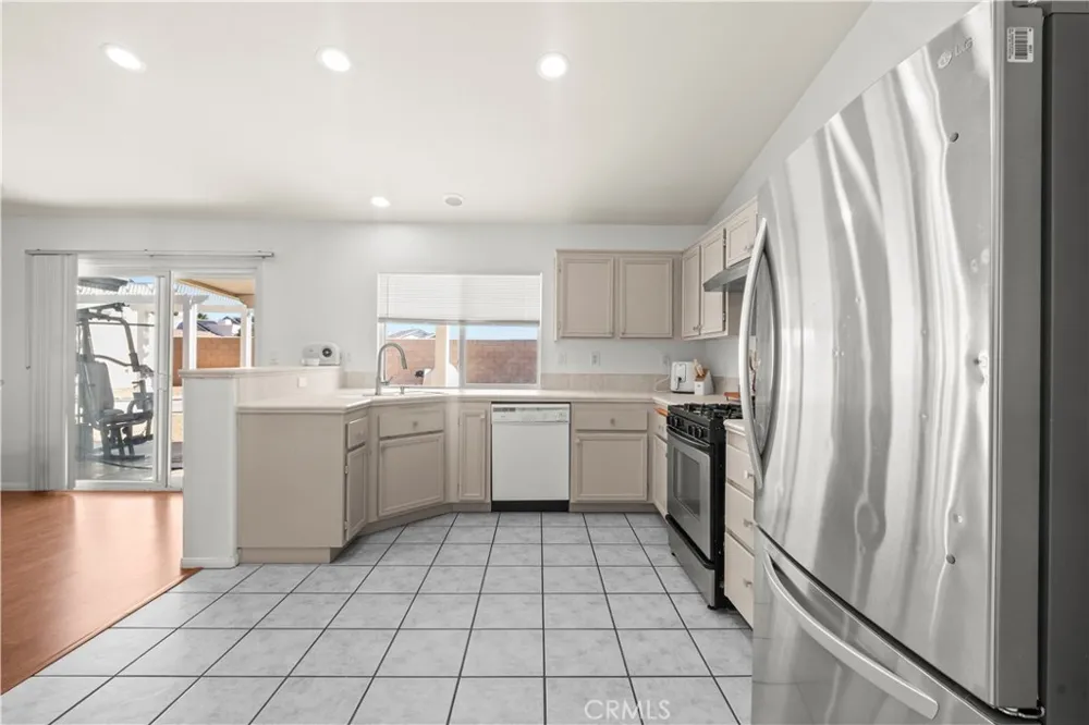 4141 De Anza Palmdale, CA 93551